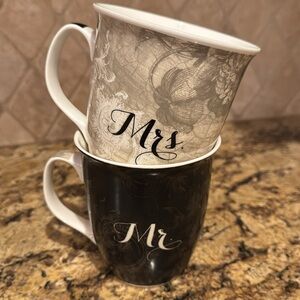 Common Grounds Mr.& Mrs. Fine bone china large 18 oz mugs
